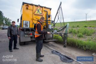 У Кам’янському ремонтують дорогу до лівобережних дач